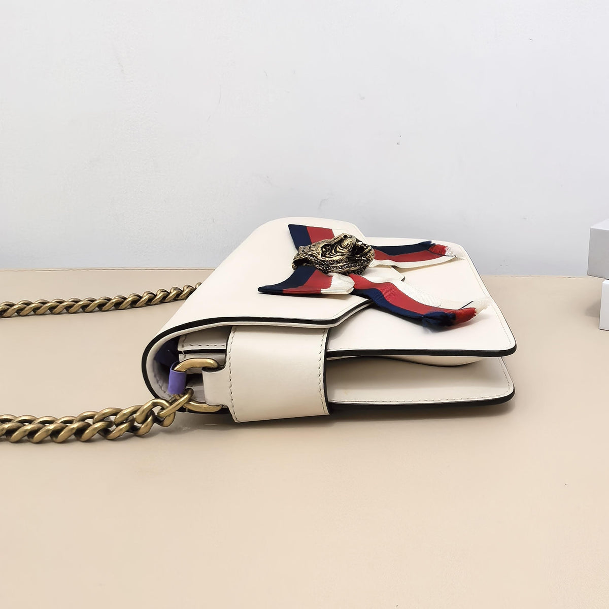 Pre-owned GUCCI Calfskin Shoulder Bags Off White Smooth Web Bow Tiger Head Flap Crossbody Bag