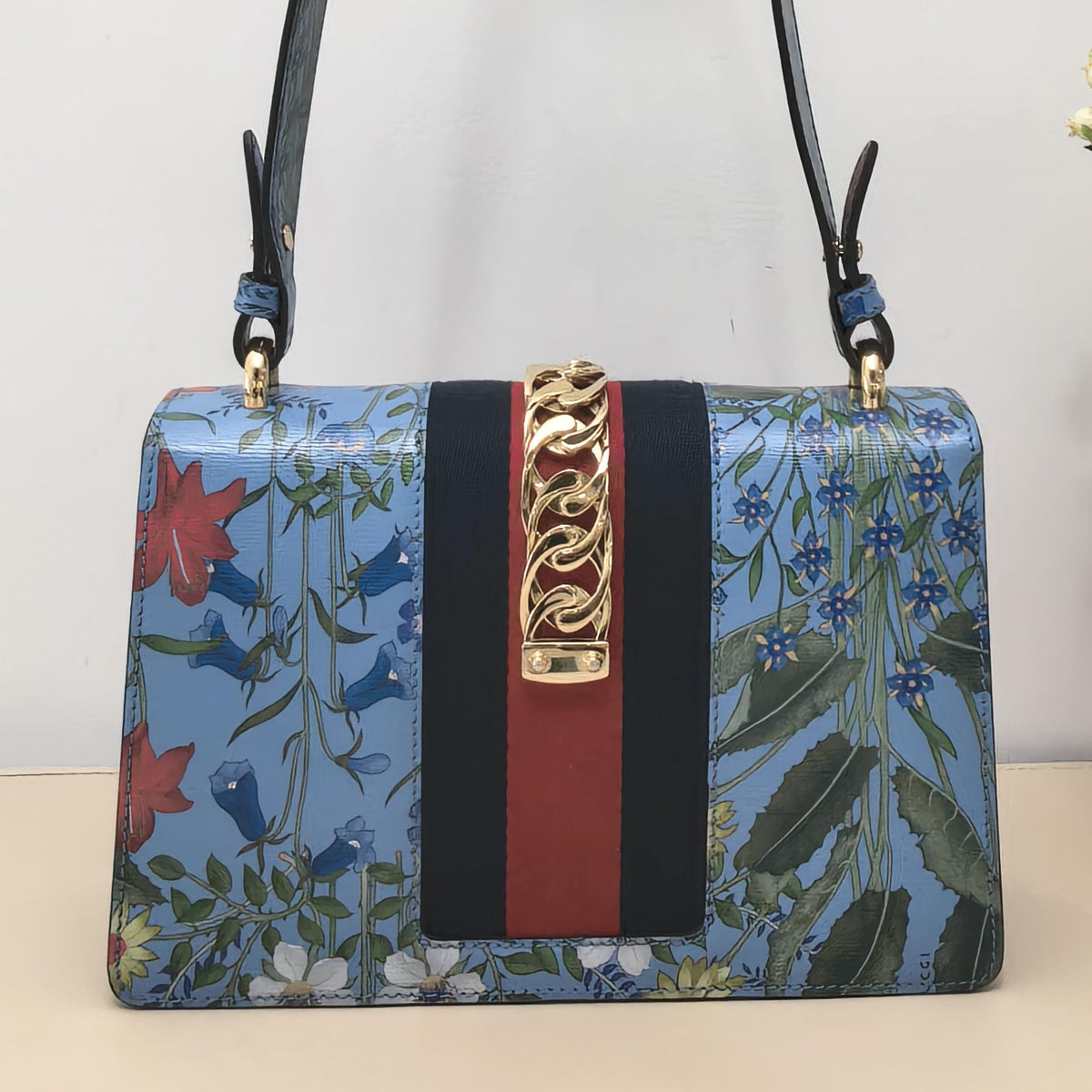Pre-owned GUCCI Calfskin Crossbody Bags Sylvie Light Blue Floral Print Leather Web Stripe Gold Chain Crossbody Bag
