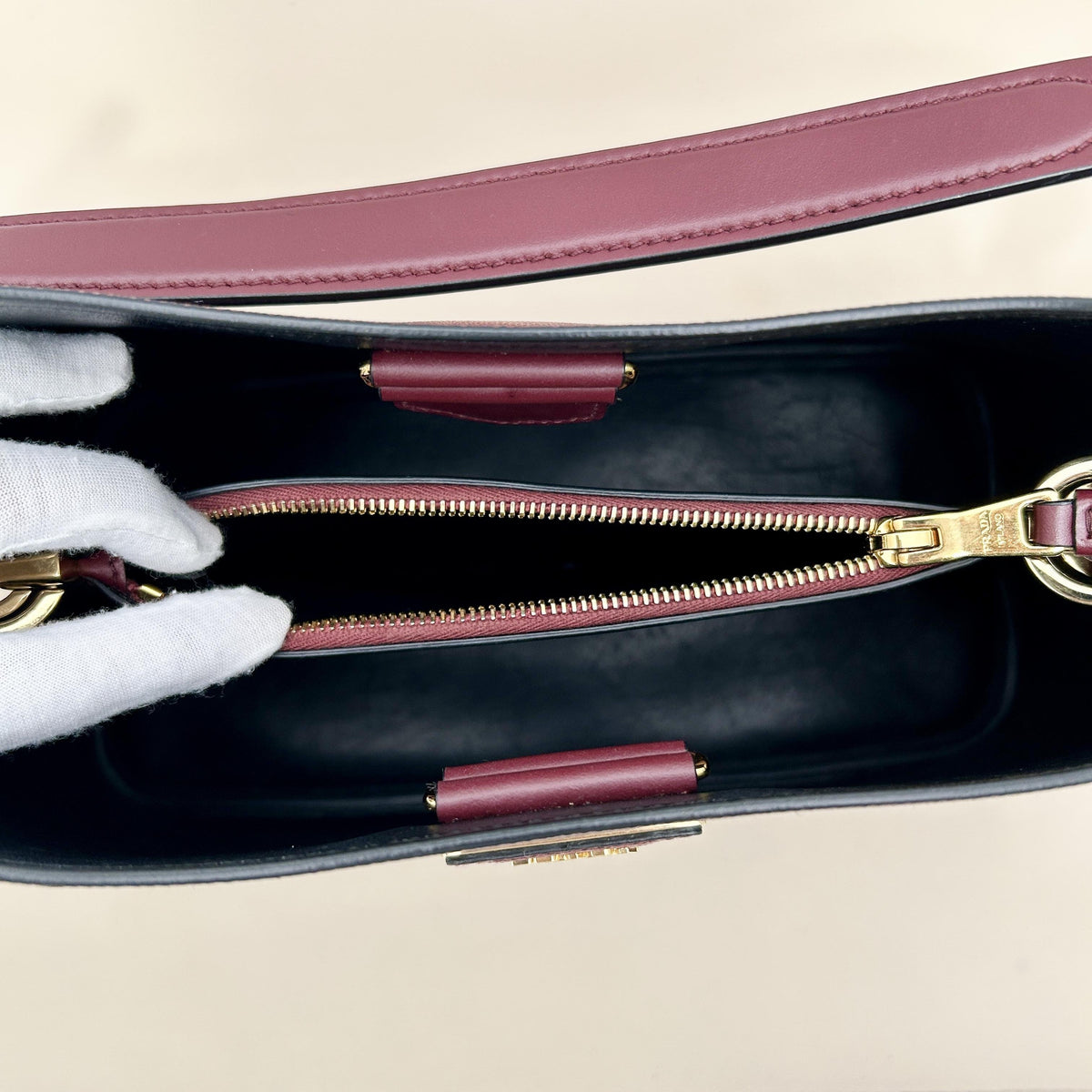 Pre-Owned Prada Burgundy Saffiano Leather Shoulder Bag