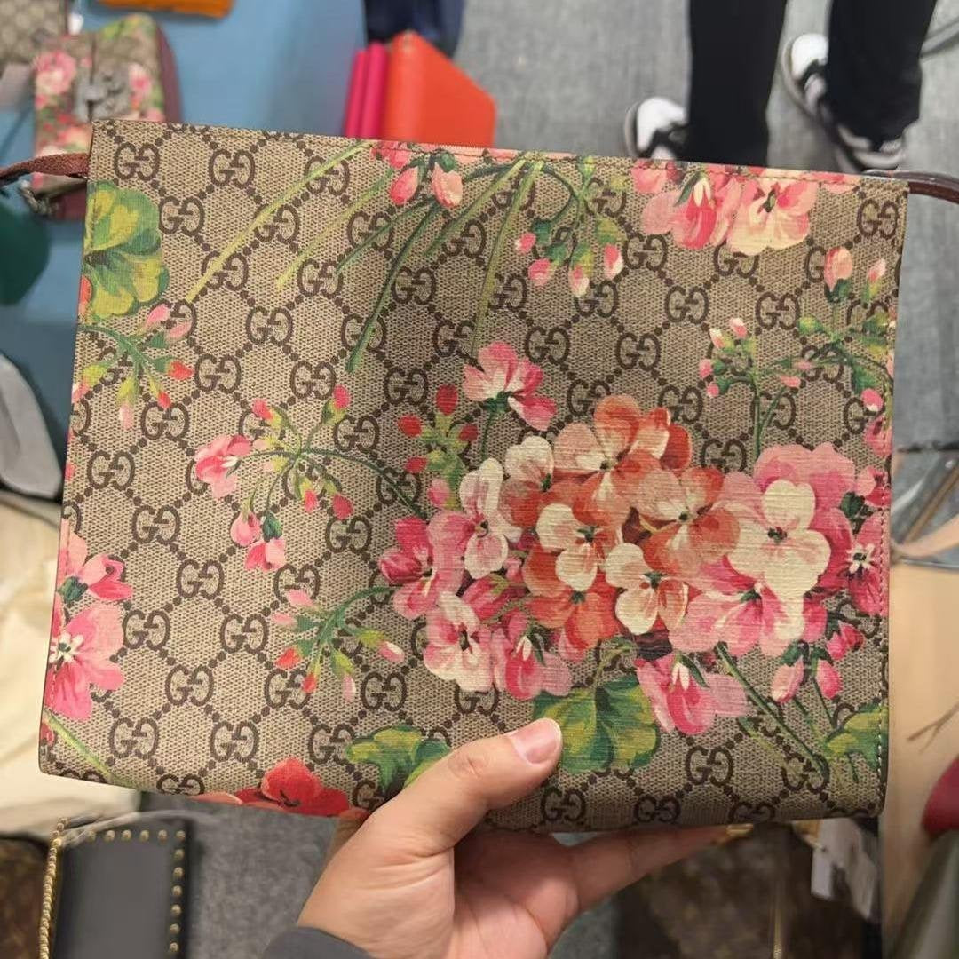 Gucci Clutches & Wristlets