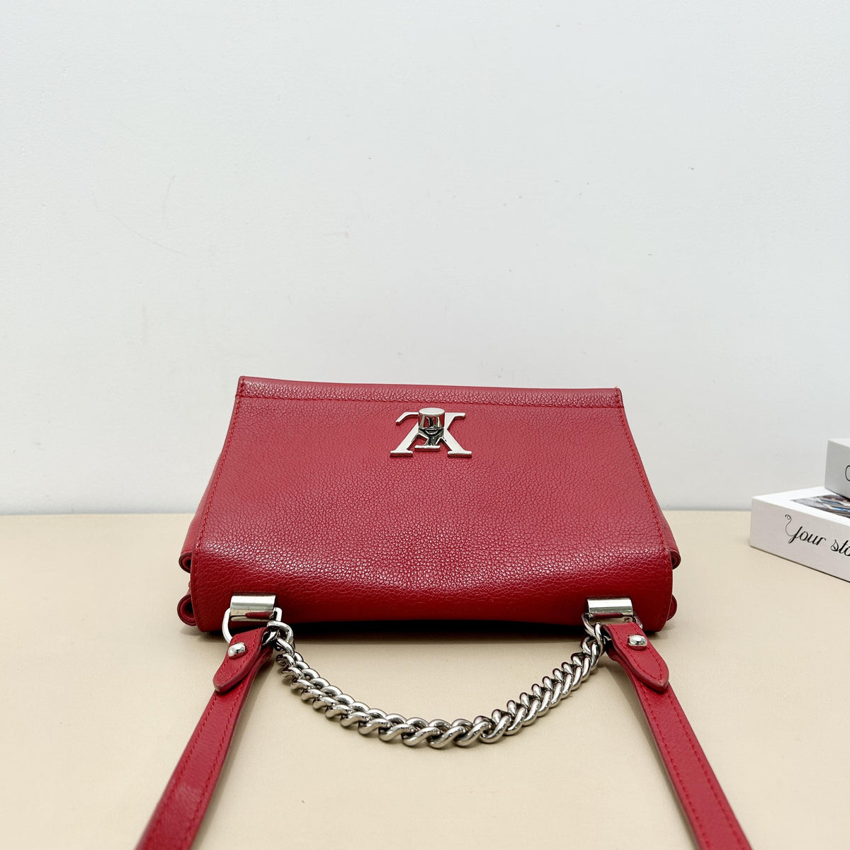 Lockme Red Grained Chain Crossbody Bag