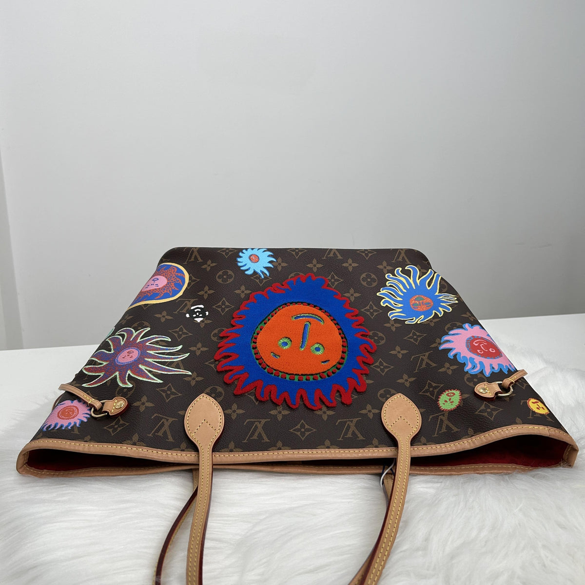 Pre-owned Louis Vuitton Coated Canvas Shoulder Bags x Yayoi Kusama Neverfull MM Monogram Canvas Tote Bag with Sun Prints