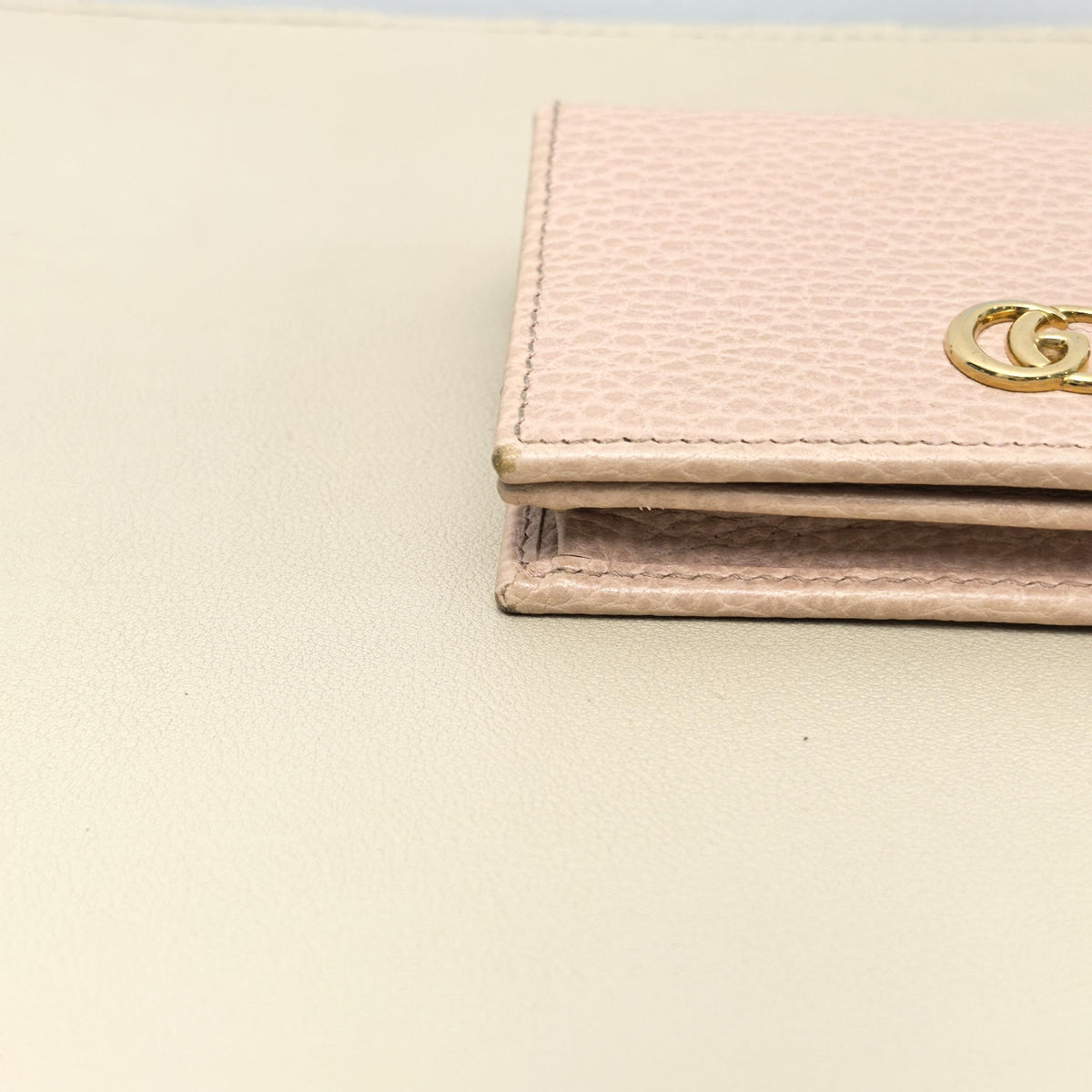 Gucci Light Pink Grained Leather GG Gold Logo Bi fold Wallet