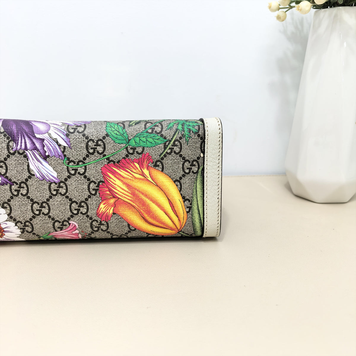 Pre-owned GUCCI Coated Canvas Shoulder Bags Padlock GG Supreme Flora Print Chain Shoulder Bag