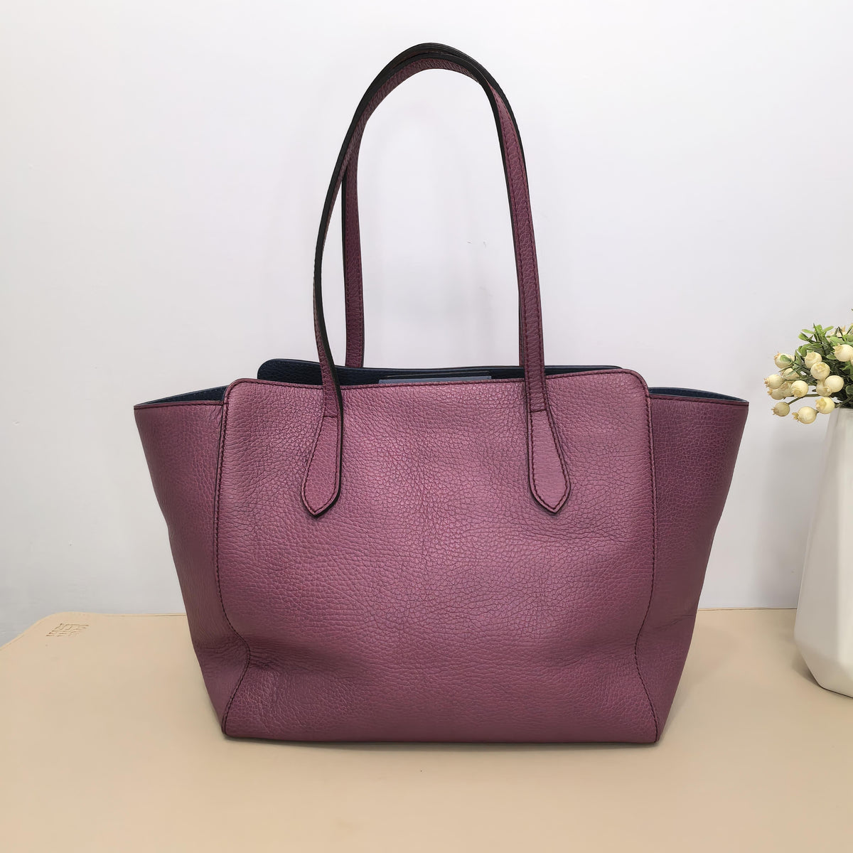 Gucci Fuchsia Grain Leather Reversible Color Block Tote Handbag