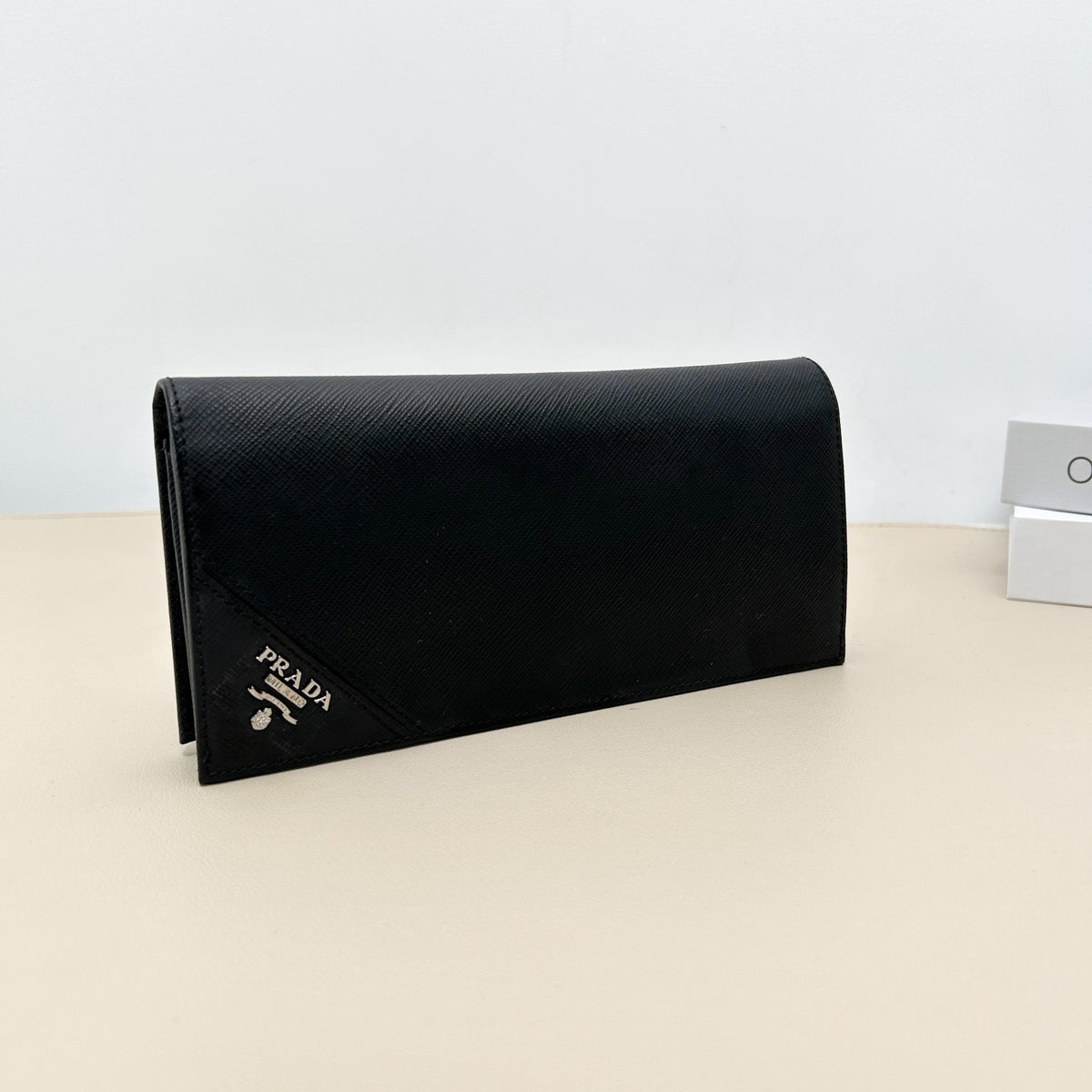 Pre-owned PRADA Calfskin Small Leather Goods Black Saffiano Leather Diagonal Metal Logo Bi fold Long Wallet