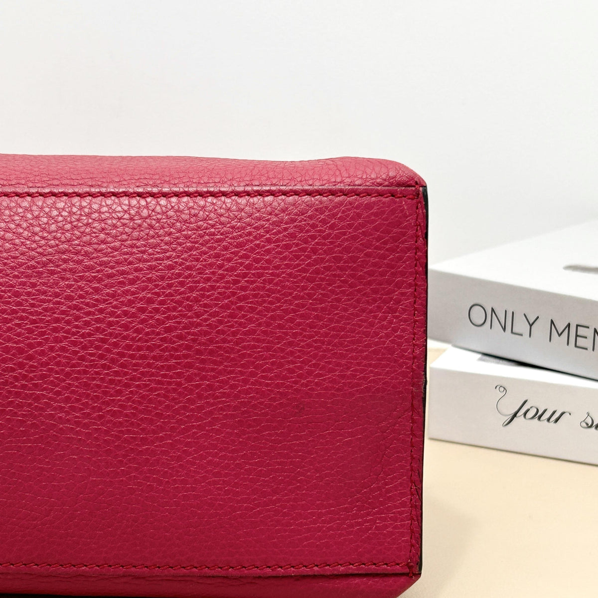 Fuchsia Grain Bamboo Turn lock Flap Tote Bag