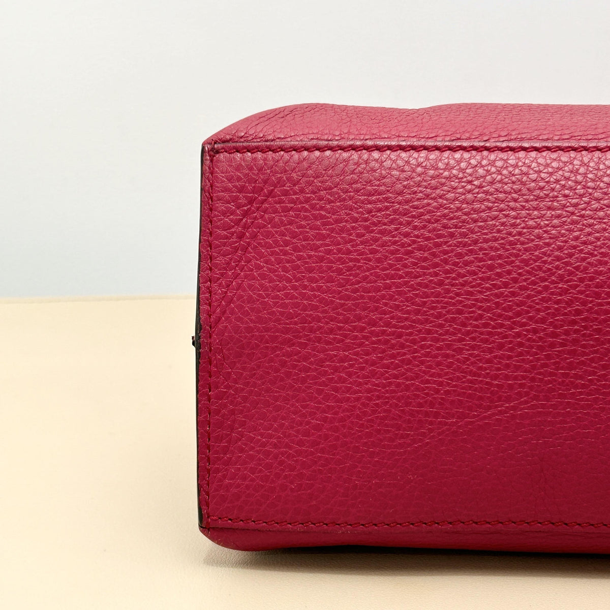 Fuchsia Grain Bamboo Turn lock Flap Tote Bag
