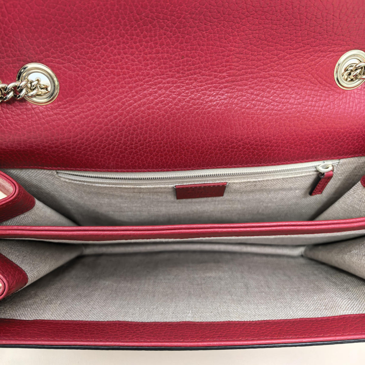 Pre-owned GUCCI Calfskin Shoulder Bags Bright Red Grain Leather Interlocking GG Flap Chain Crossbody Bag