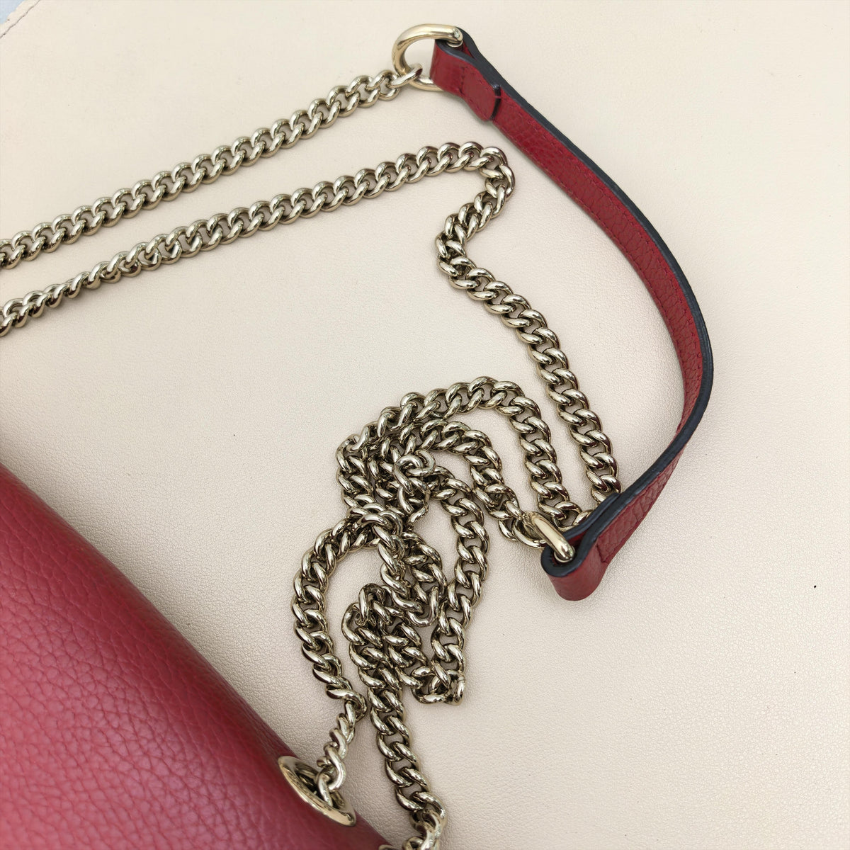 Pre-owned GUCCI Calfskin Shoulder Bags Bright Red Grain Leather Interlocking GG Flap Chain Crossbody Bag