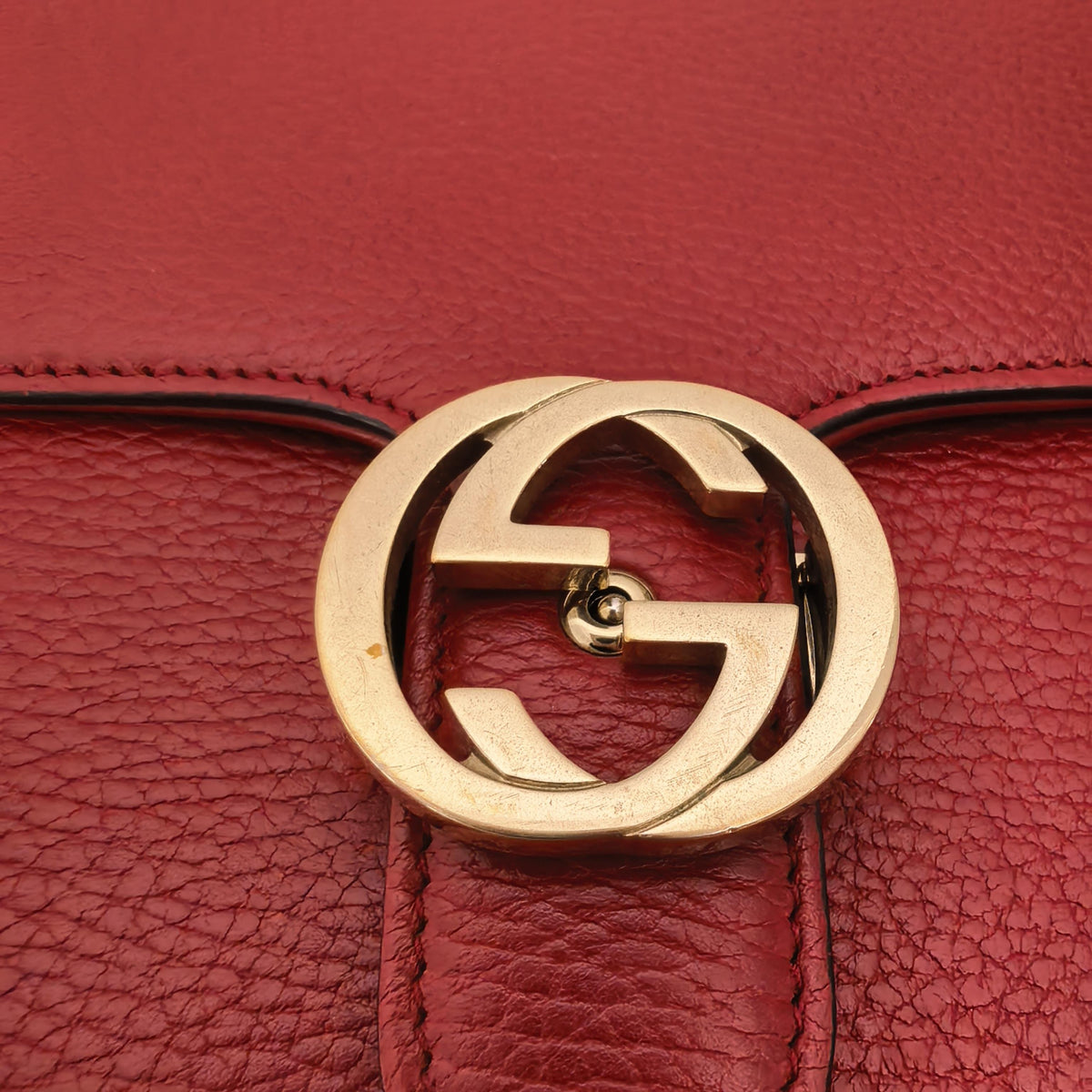 Pre-owned GUCCI Calfskin Shoulder Bags Bright Red Grain Leather Interlocking GG Flap Chain Crossbody Bag