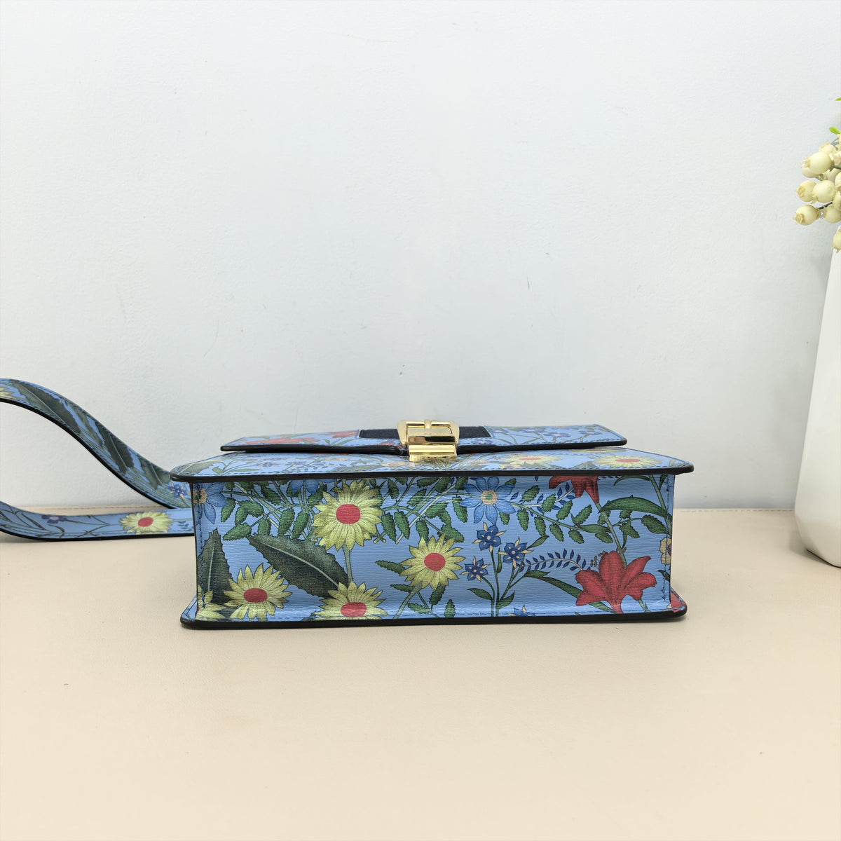 Pre-owned GUCCI Calfskin Crossbody Bags Sylvie Light Blue Floral Print Leather Web Stripe Gold Chain Crossbody Bag