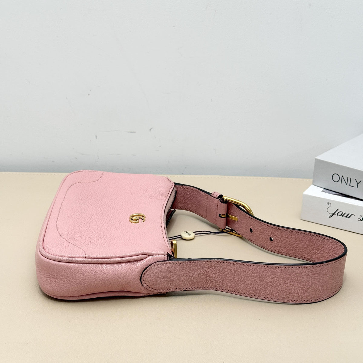 GG Marmont Pink Grained Crescent Hobo Shoulder Bag