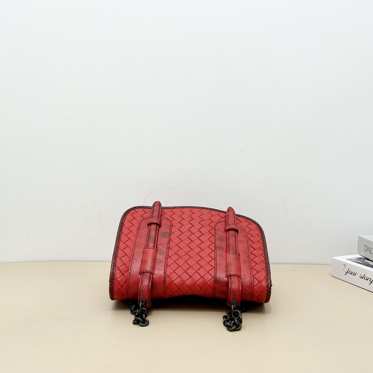 Pre-owned BOTTEGA VENETA Calfskin Shoulder bags Red Intrecciato Leather Chain Shoulder Bag
