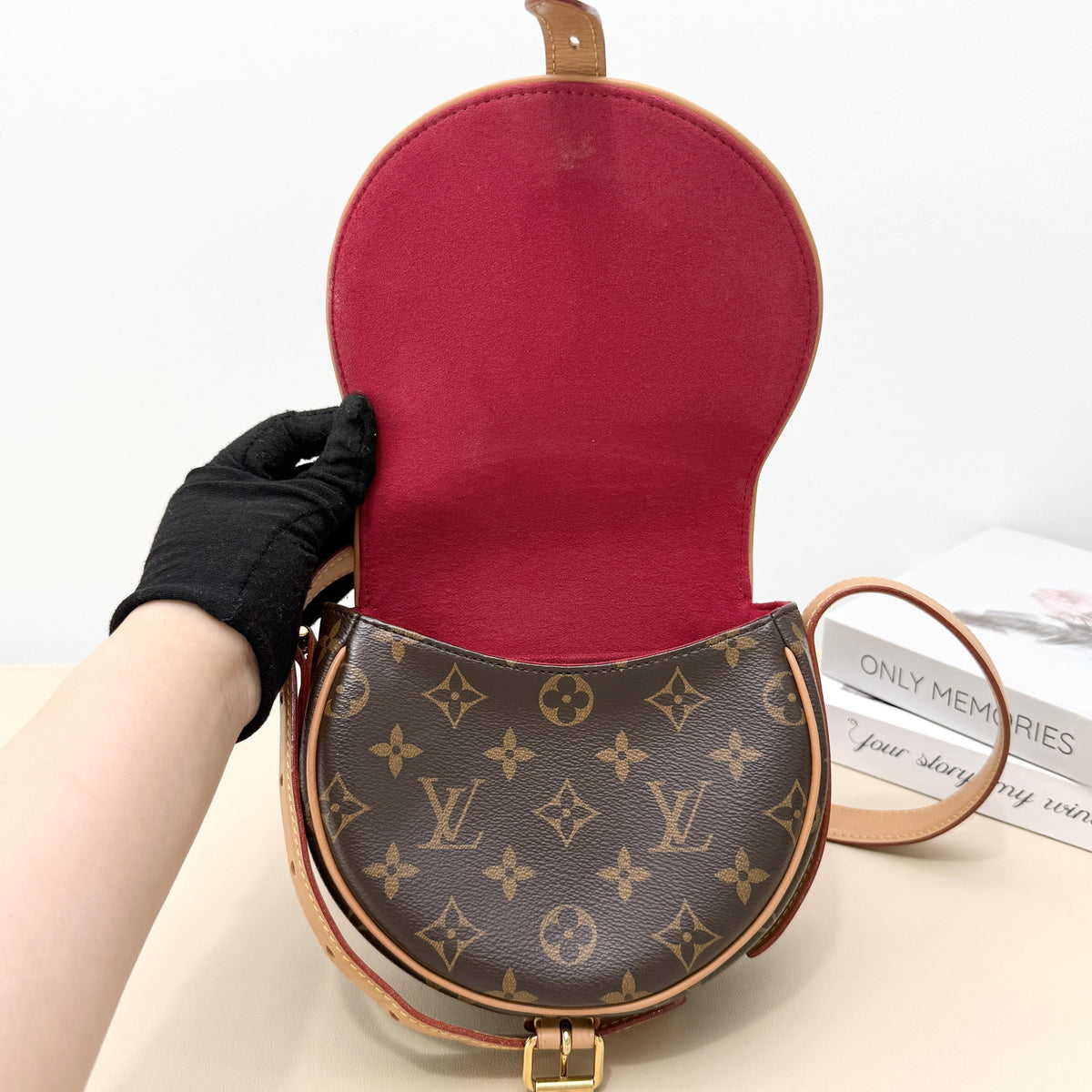 Vintage Monogram Saddle Flap Crossbody Bag