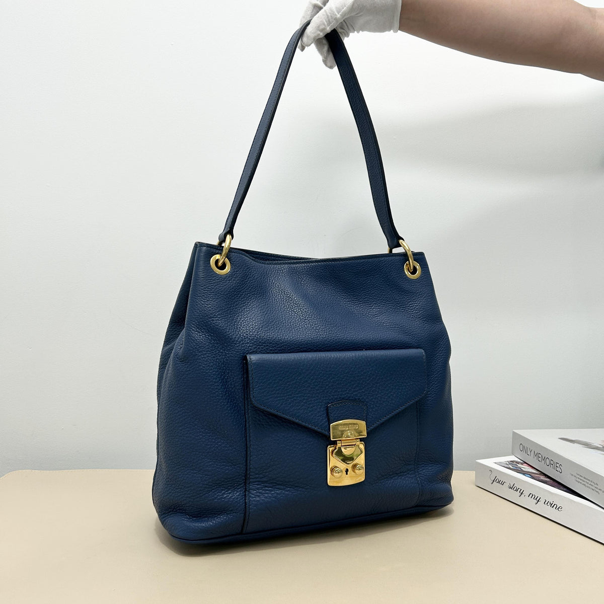 Grain Leather Lock Shoulder Tote Bag