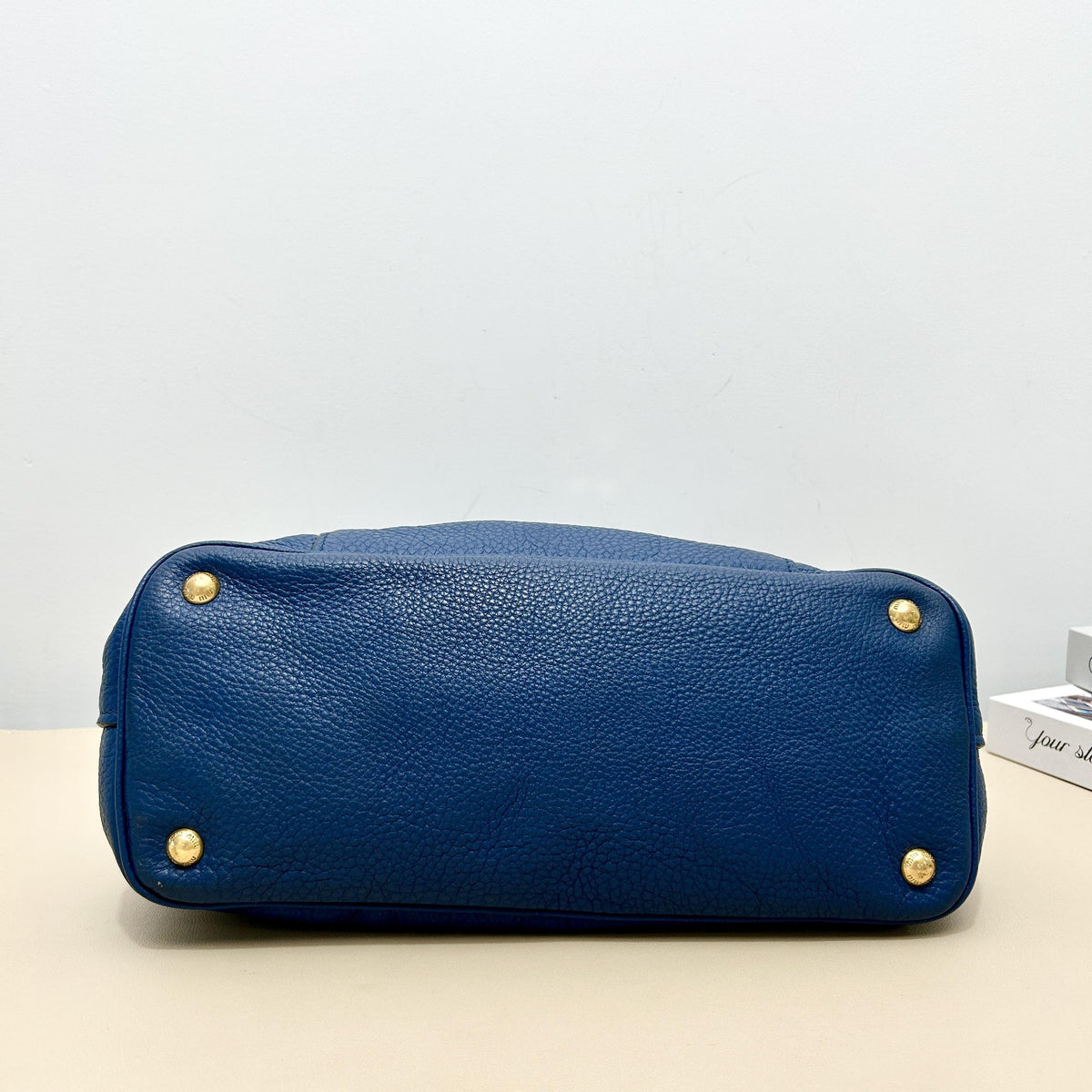 Grain Leather Lock Shoulder Tote Bag