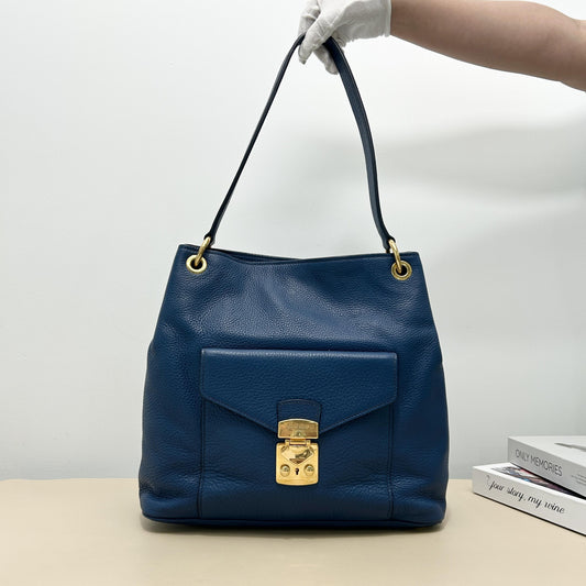 Grain Leather Lock Shoulder Tote Bag