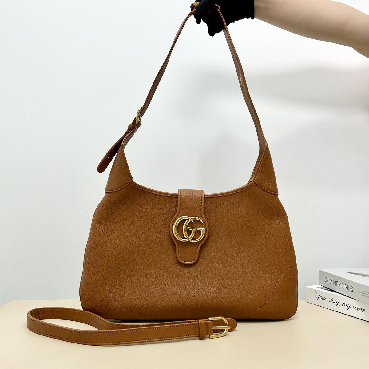 Gucci GG Logo Grain Leather Hobo Shoulder Bag