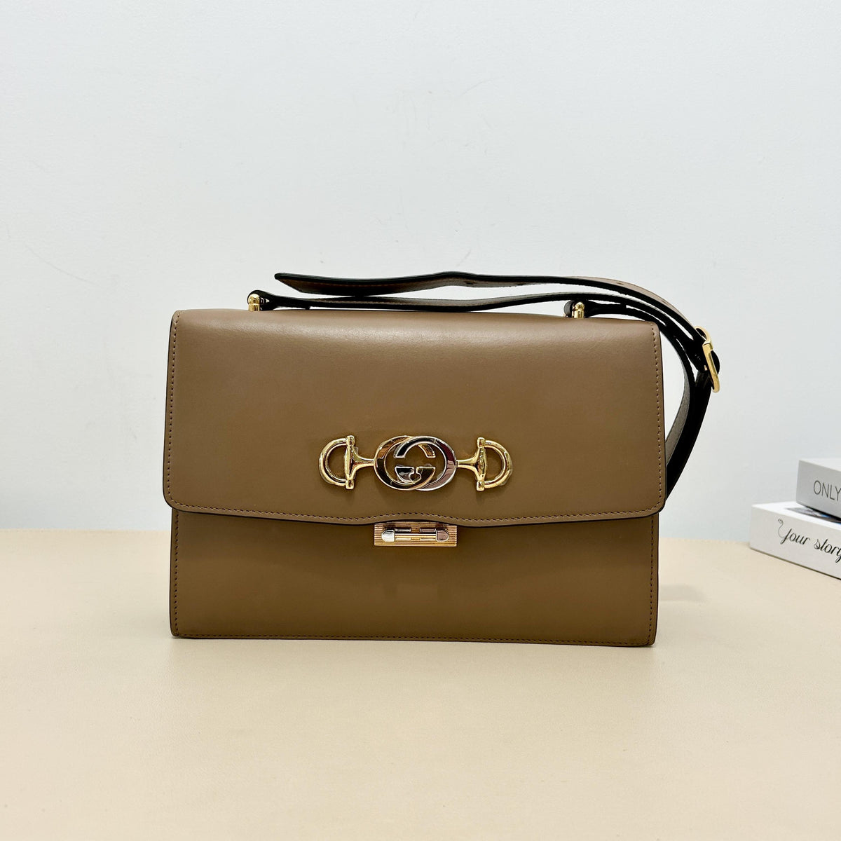 Interlocking G Horsebit Smooth Leather Shoulder Bag