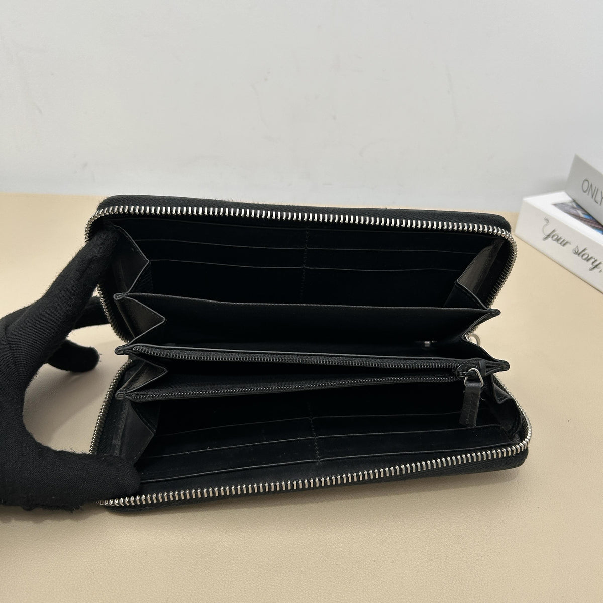 GG Supreme Tiger Print Zip Around Long Wallet