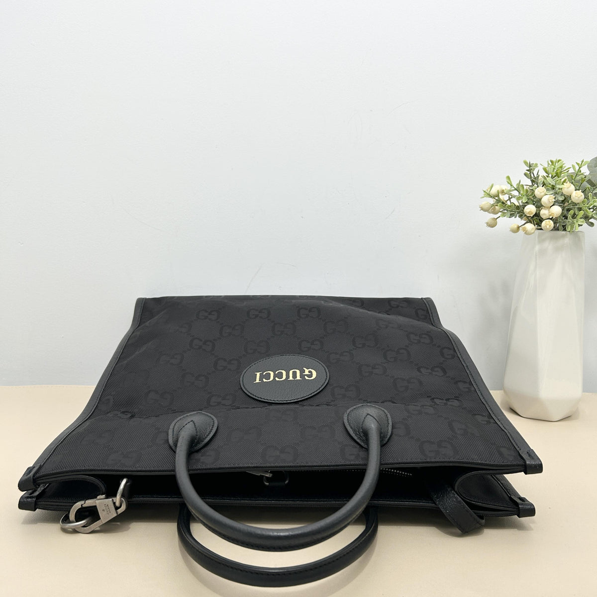 Gucci GG Circular Logo Tote Handbag