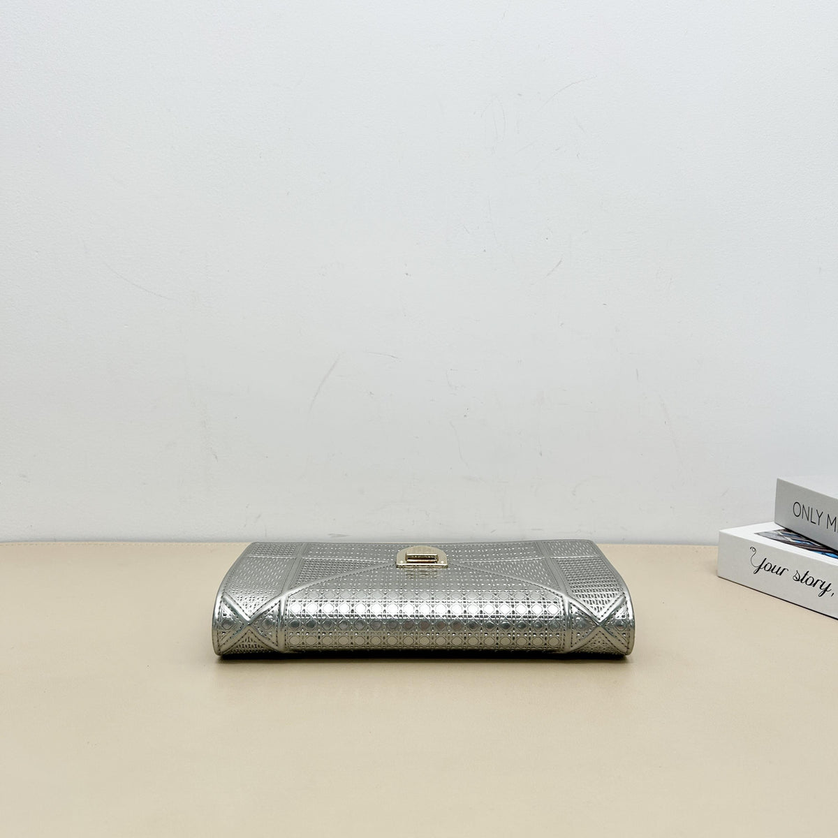 Diorama Metallic Silver Embossed Cowhide Shield Clasp Flap Long Wallet With Chain