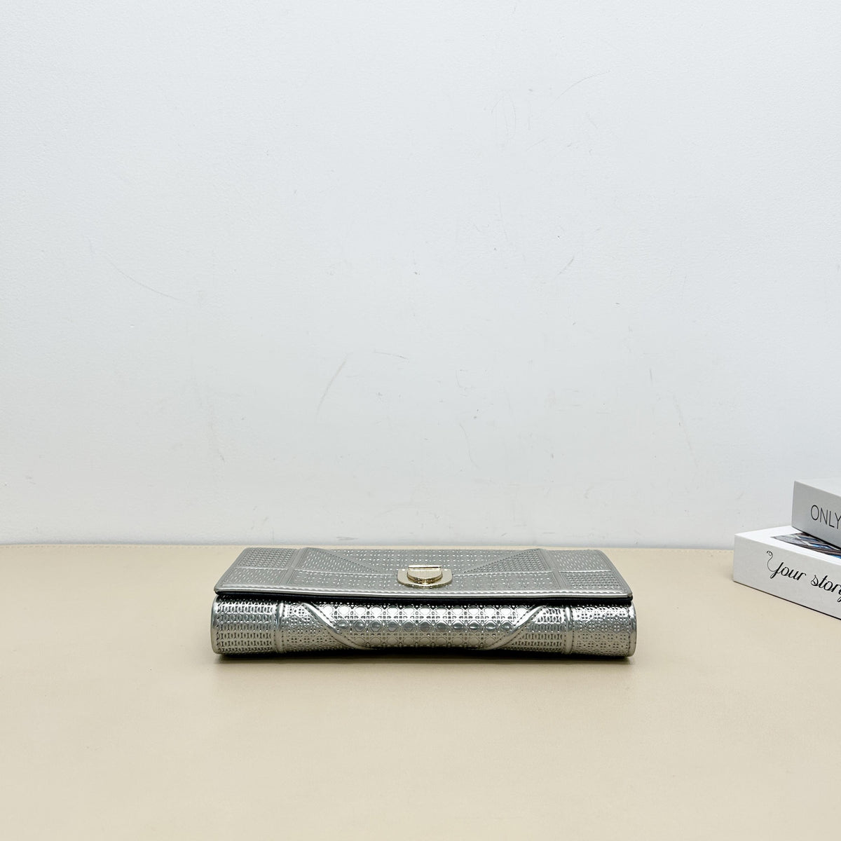 Diorama Metallic Silver Embossed Cowhide Shield Clasp Flap Long Wallet With Chain