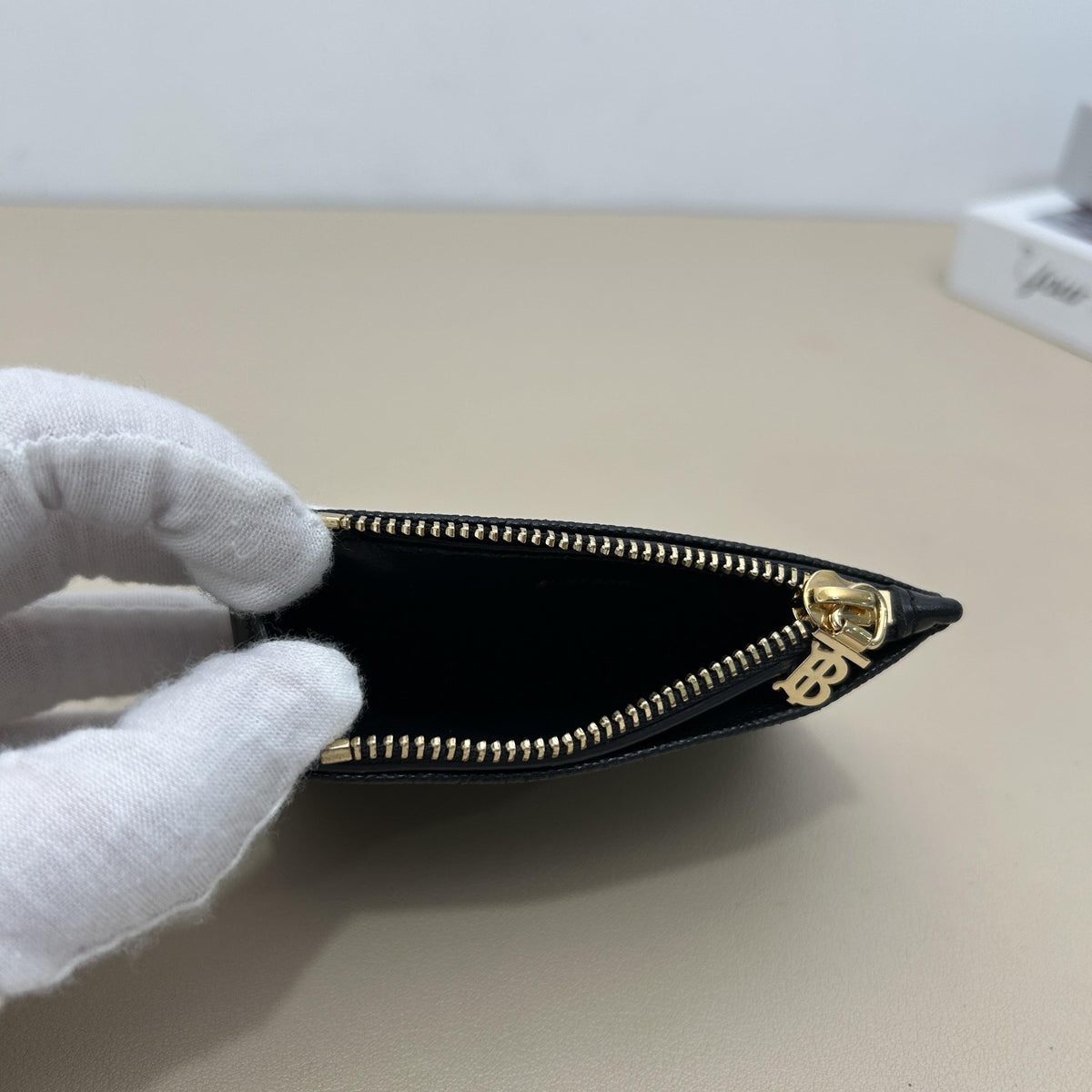 Burberry TB Logo Black Grained Leather Card Holder With Zip Pocket