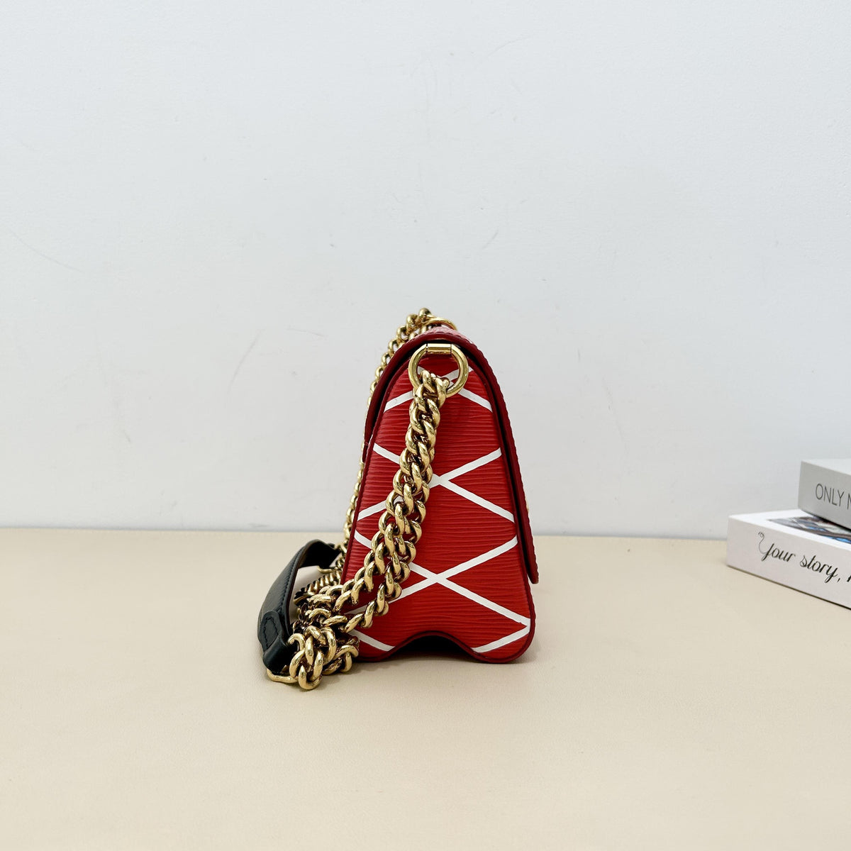 Twist Malletage Red Chain Shoulder Bag