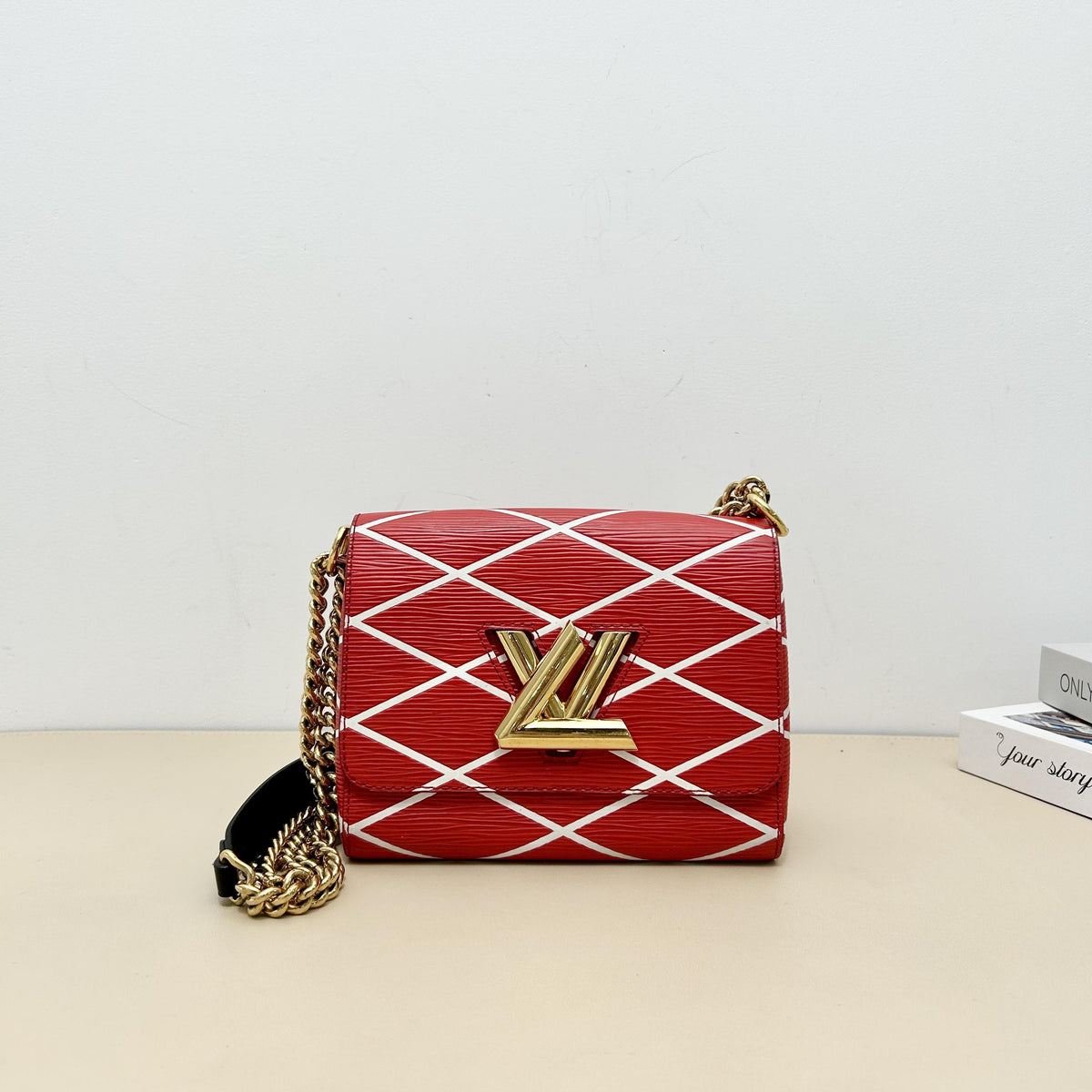 Twist Malletage Red Chain Shoulder Bag