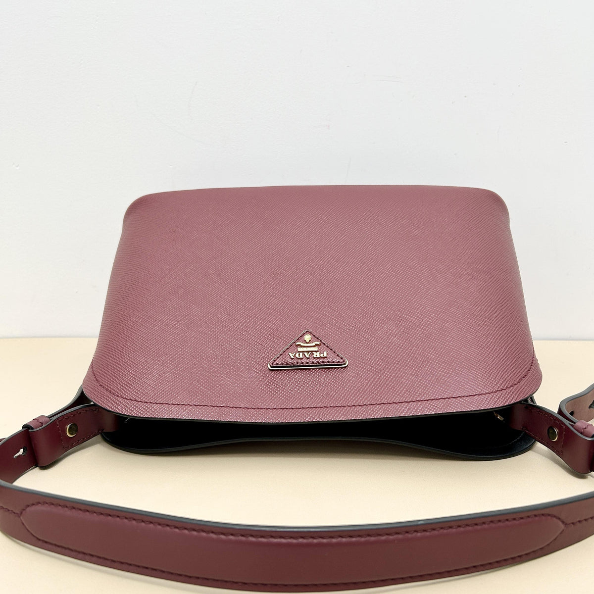Pre-Owned Prada Burgundy Saffiano Leather Shoulder Bag