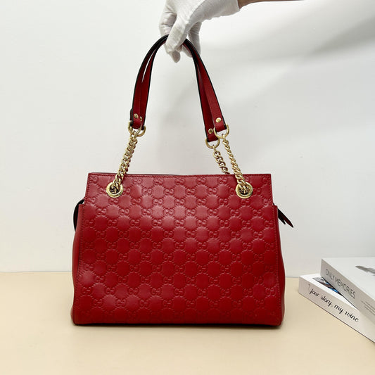 Pre-Owned Gucci Red GG Embossed Calfskin Chain Tote Bag