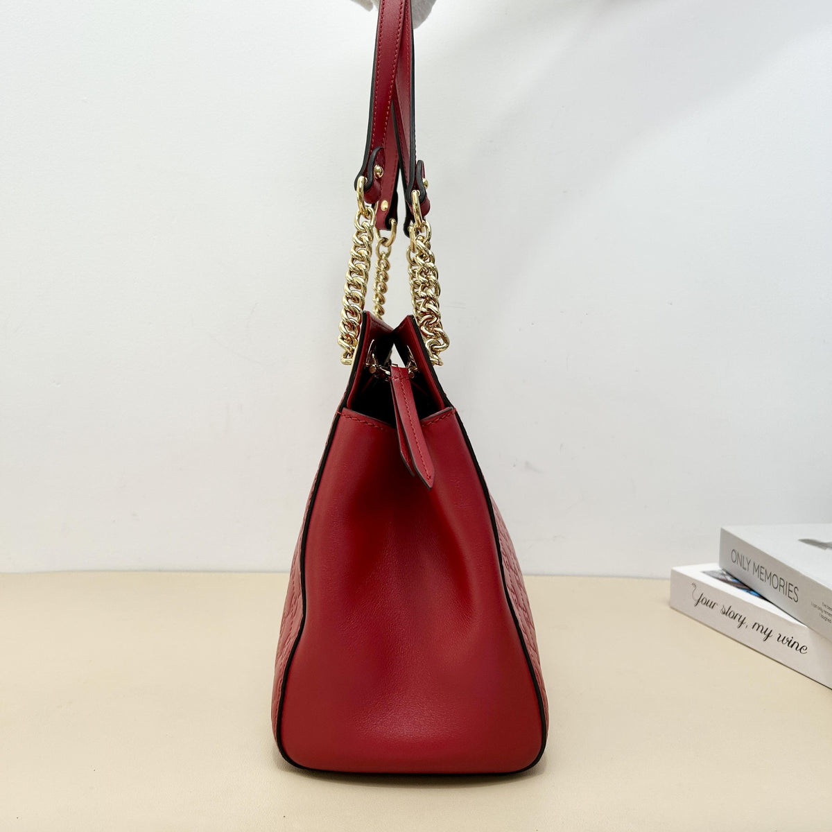 Pre-Owned Gucci Red GG Embossed Calfskin Chain Tote Bag