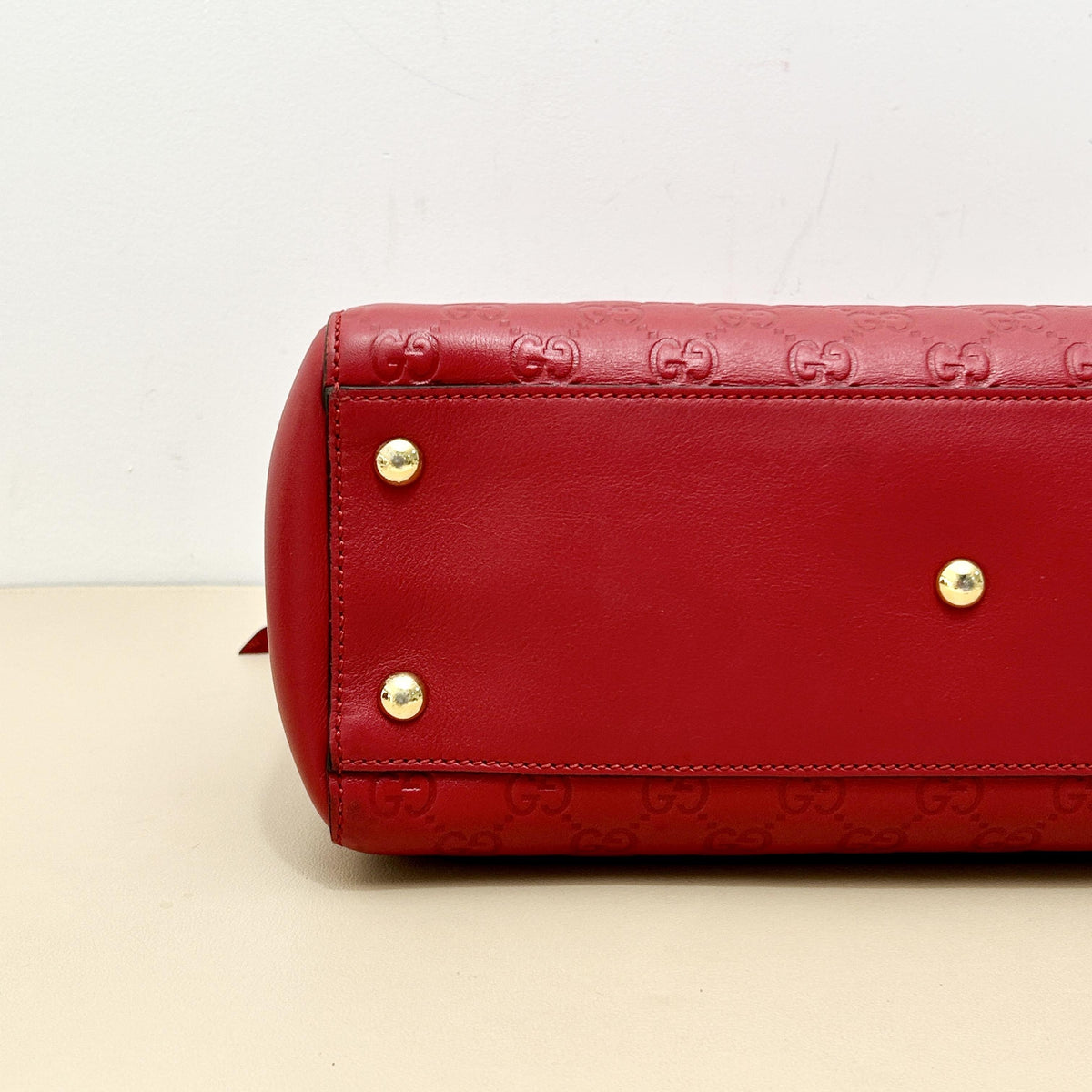 Pre-Owned Gucci Red GG Embossed Calfskin Chain Tote Bag