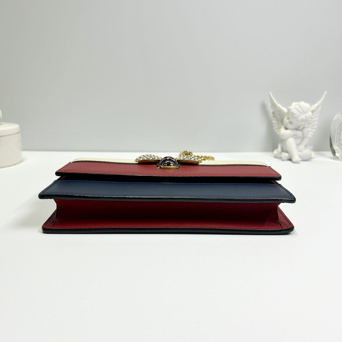 Pre-Owned Gucci Tri-Color Calfskin Long Wallet with Pearl Bee Clasp