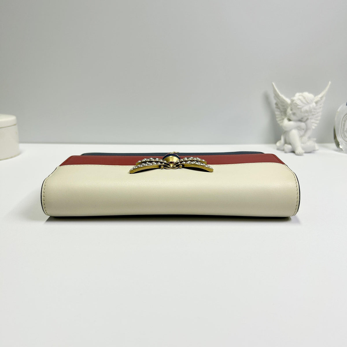 Pre-Owned Gucci Tri-Color Calfskin Long Wallet with Pearl Bee Clasp