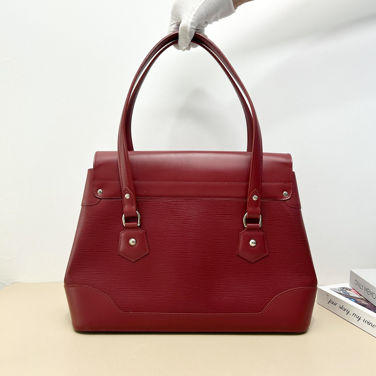 Pre-Owned Louis Vuitton Burgundy Epi Leather Flap Handbag