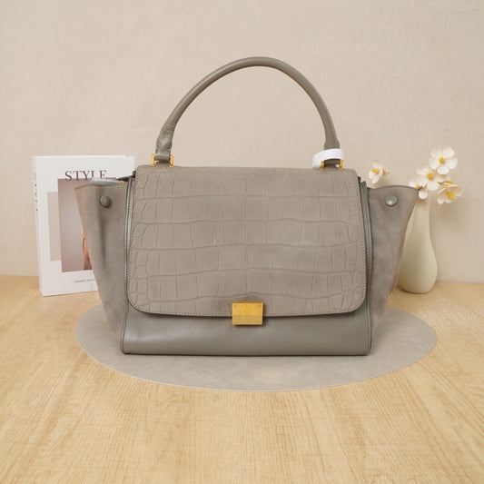 Celine 11.8" Medium Tote Bag DS048983