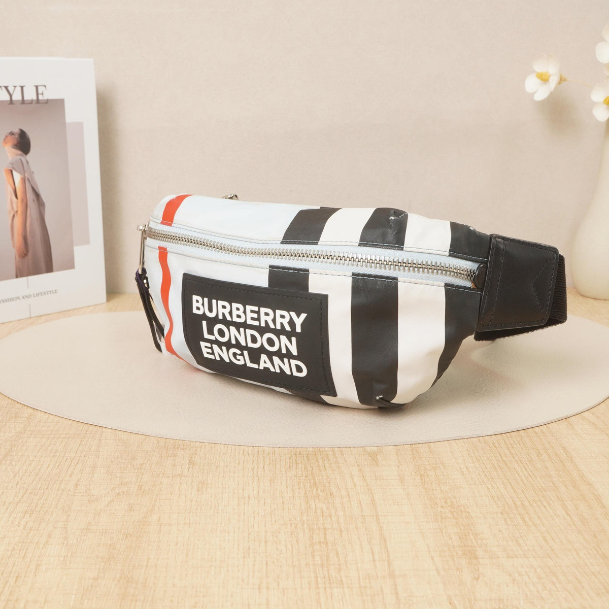 Pre-owned BURBERRY Nylon Crossbody Bags Striped Crossbody Bag DS049653 A124