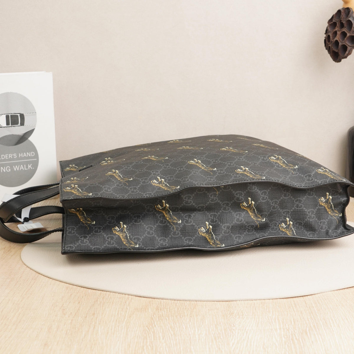 Gucci Tiger Print Tote Bag DS052507 Vluxury