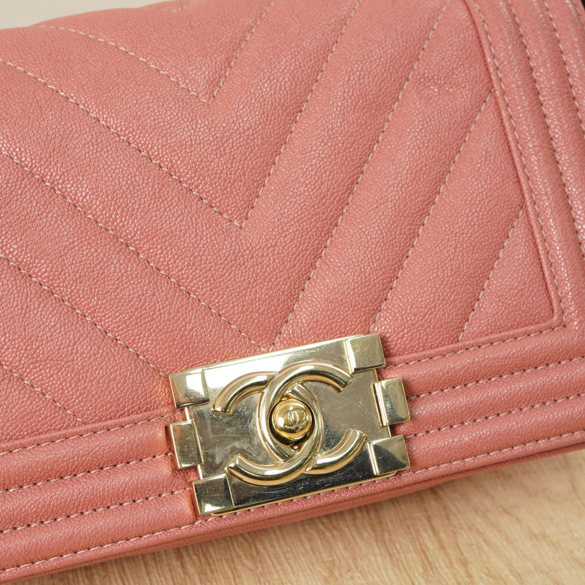 Le Boy Small Chevron Flap