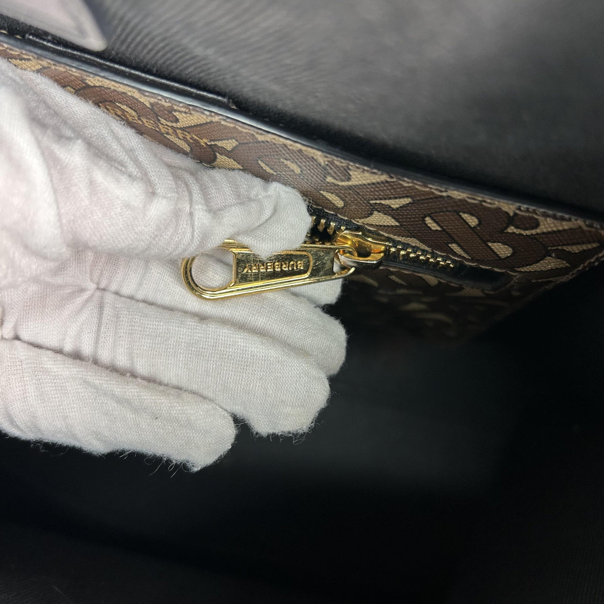 Pre-Owned Burberry Monogram Medium Tote Bag