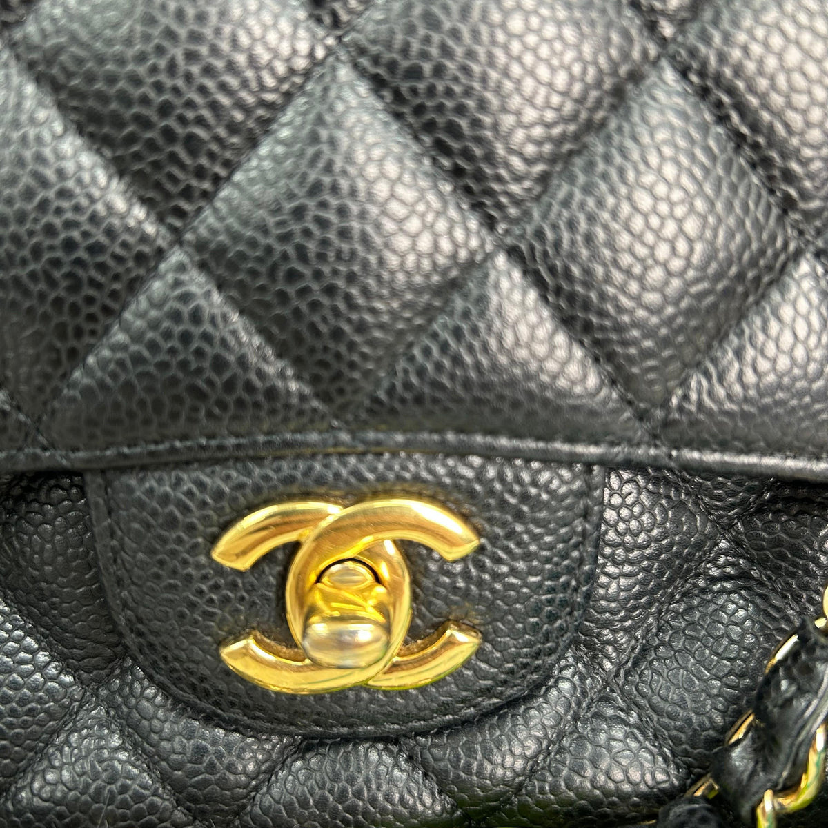 Pre-owned CHANEL Leather Shoulder Bags Classic Flap Medium Caviar Bag