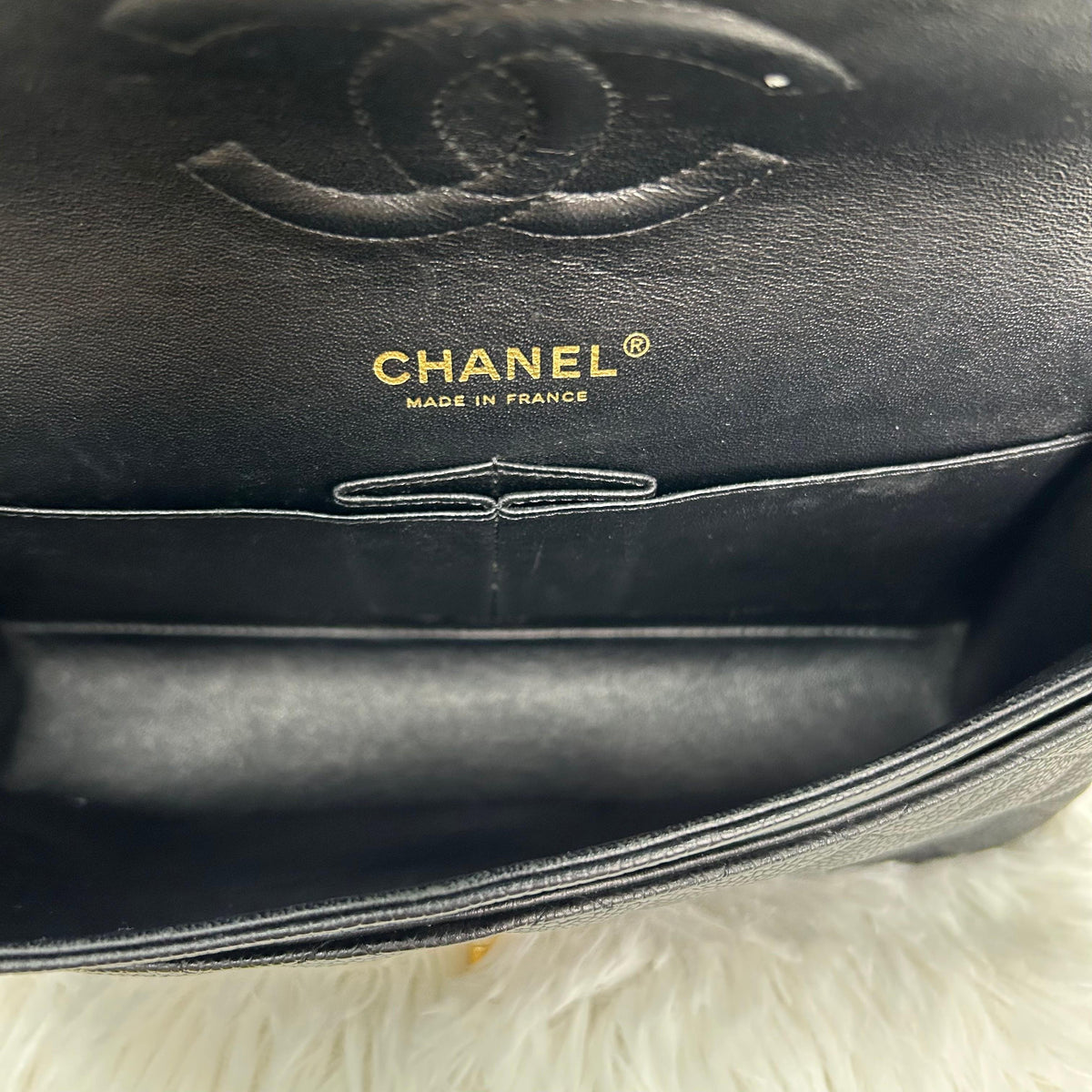Pre-owned CHANEL Leather Shoulder Bags Classic Flap Medium Caviar Bag