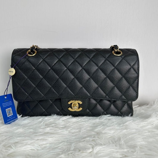 Pre-owned CHANEL Leather Shoulder Bags Classic Flap Medium Caviar Bag