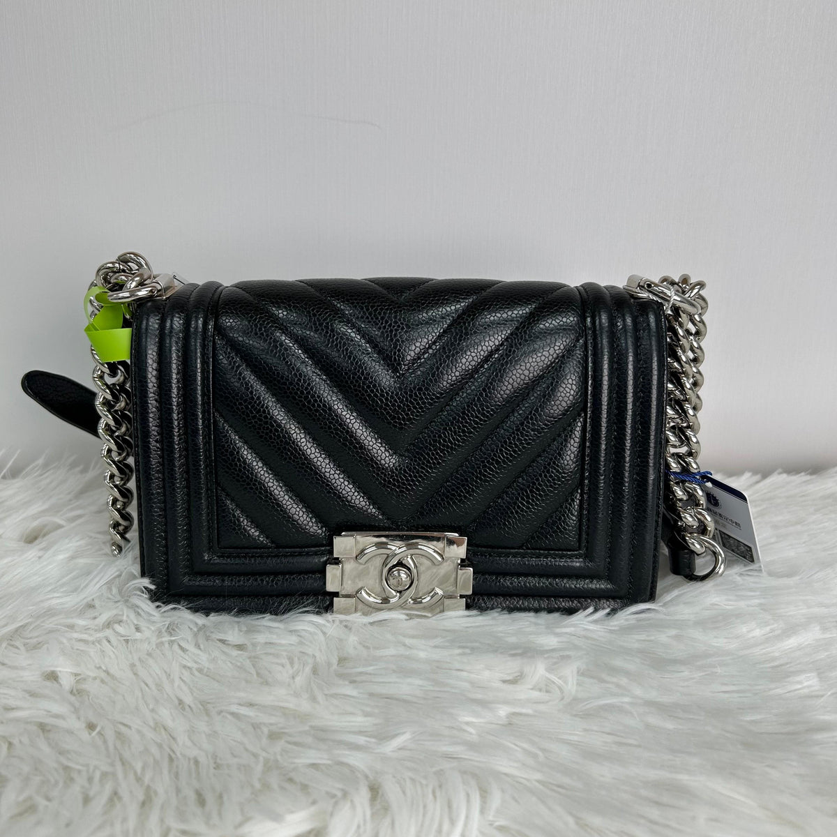 Pre-owned CHANEL Leather Shoulder Bags