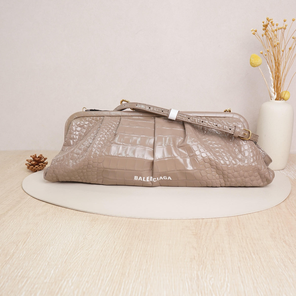 Pre-owned Balenciaga Calfskin Crossbody Bags Gossip Glossy Croc Embossed Leather Clutch Crossbody