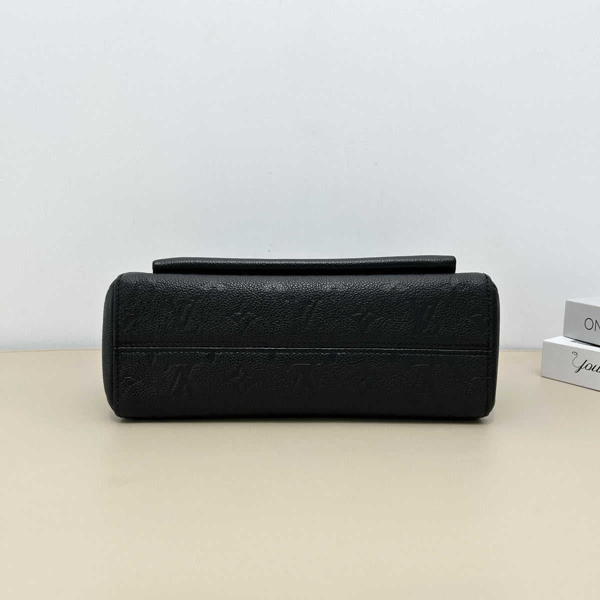 Pre-owned Louis Vuitton Calfskin Shoulder Bags Vavin Medium Black Monogram Empreinte Chain Shoulder Bag
