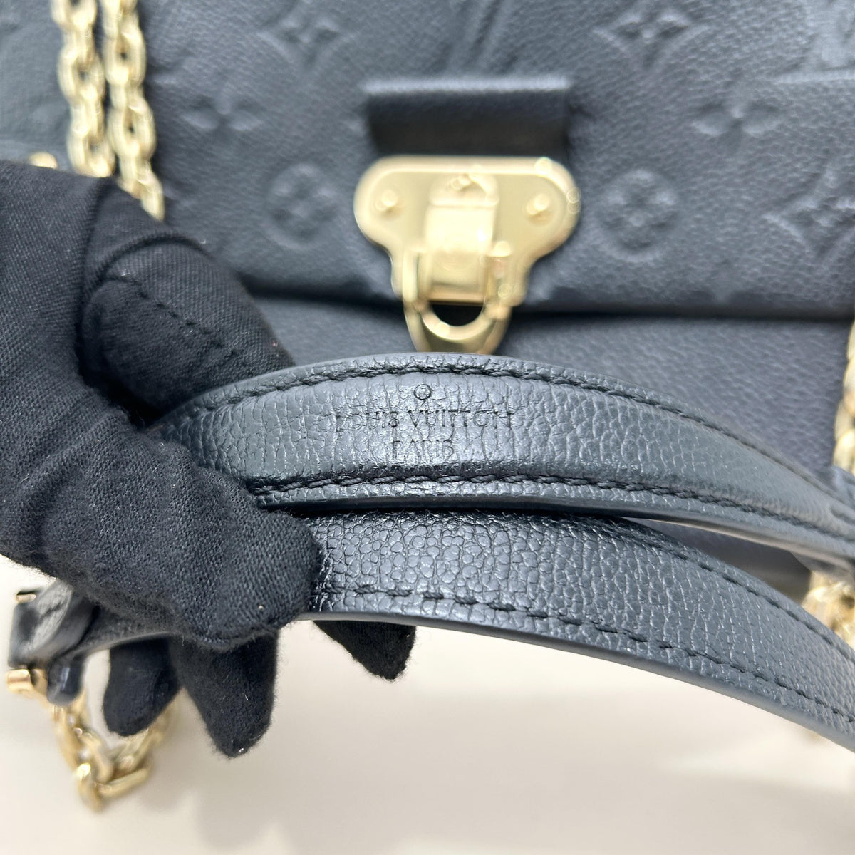 Pre-owned Louis Vuitton Calfskin Shoulder Bags Vavin Medium Black Monogram Empreinte Chain Shoulder Bag